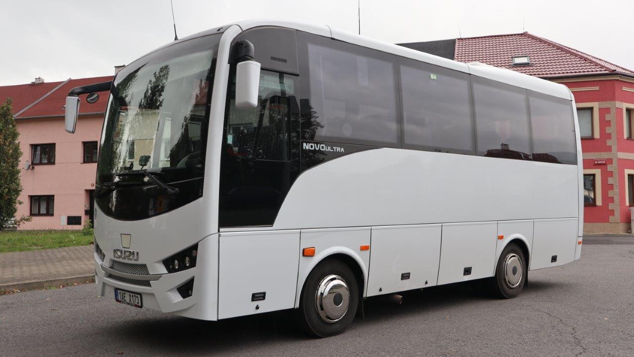 Minibus ISUZU Novo Ultra Euro 6