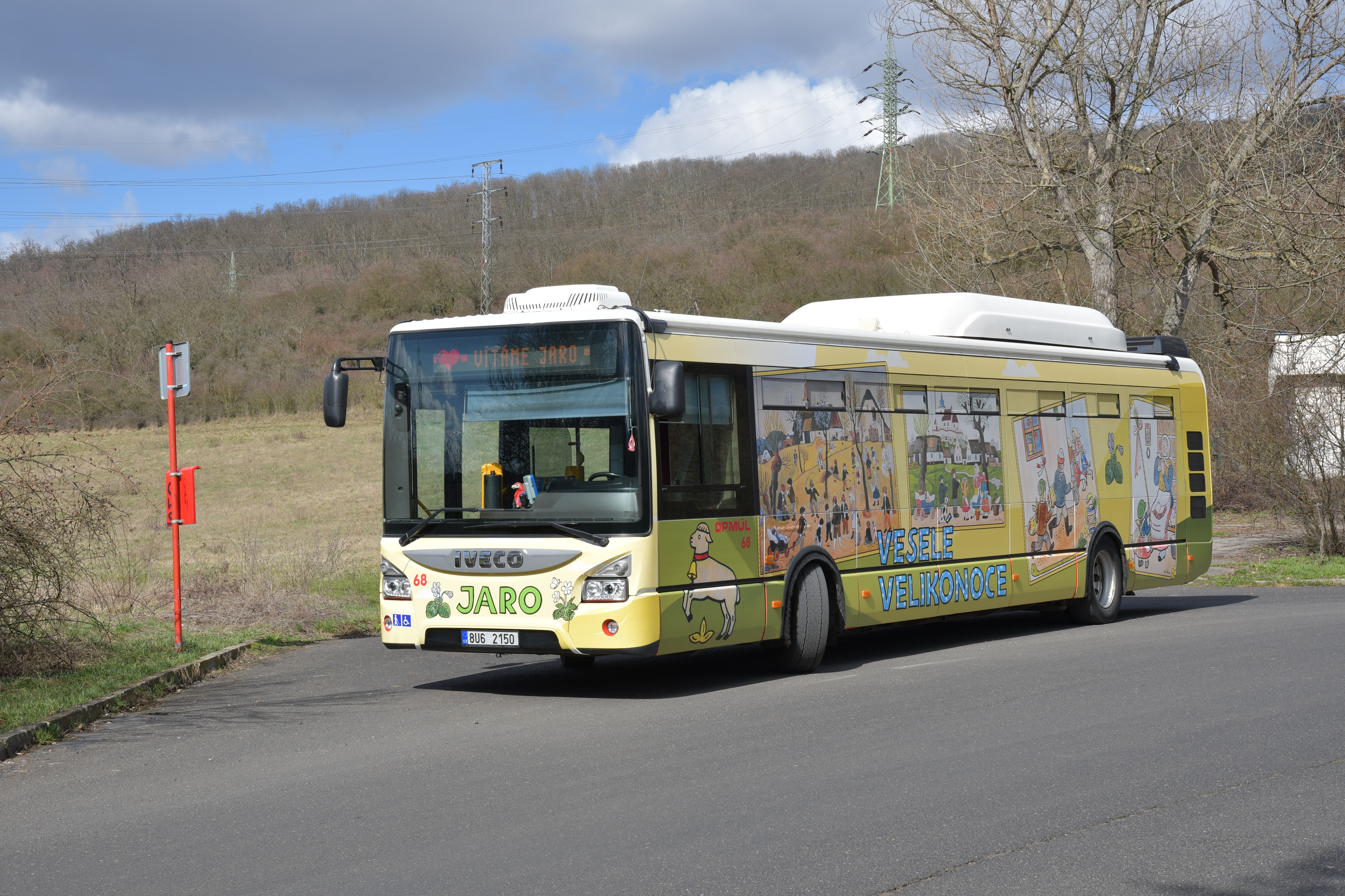 Jaro právě dorazilo do Ústí – a přijelo autobusem